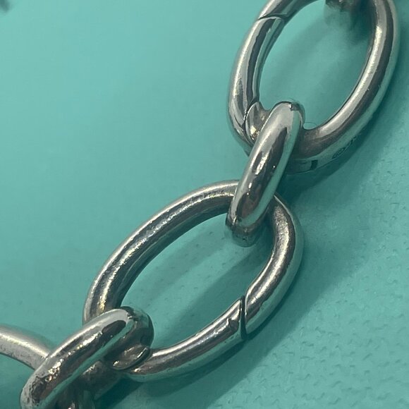 Authentic Tiffany & Co. Clasping Oval Link Chain Bracelet Silver 7.75" - Picture 7 of 12